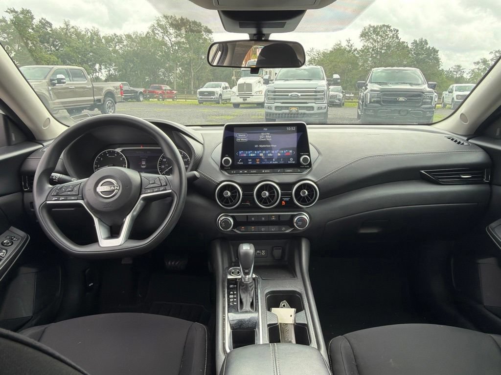 Used 2024 Nissan Sentra SV FWD image 14
