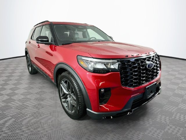 Certified 2025 Ford Explorer ST AWD/4WD image 4