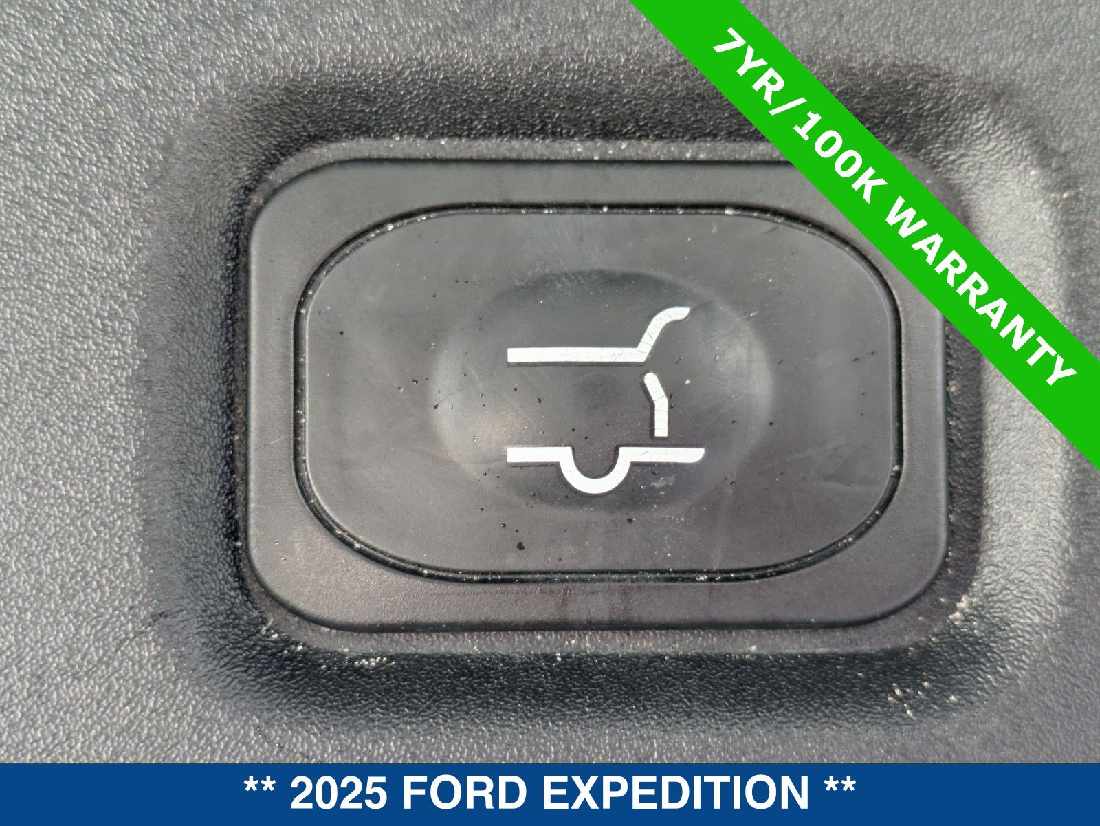 Certified 2025 Ford Expedition Active AWD/4WD image 17
