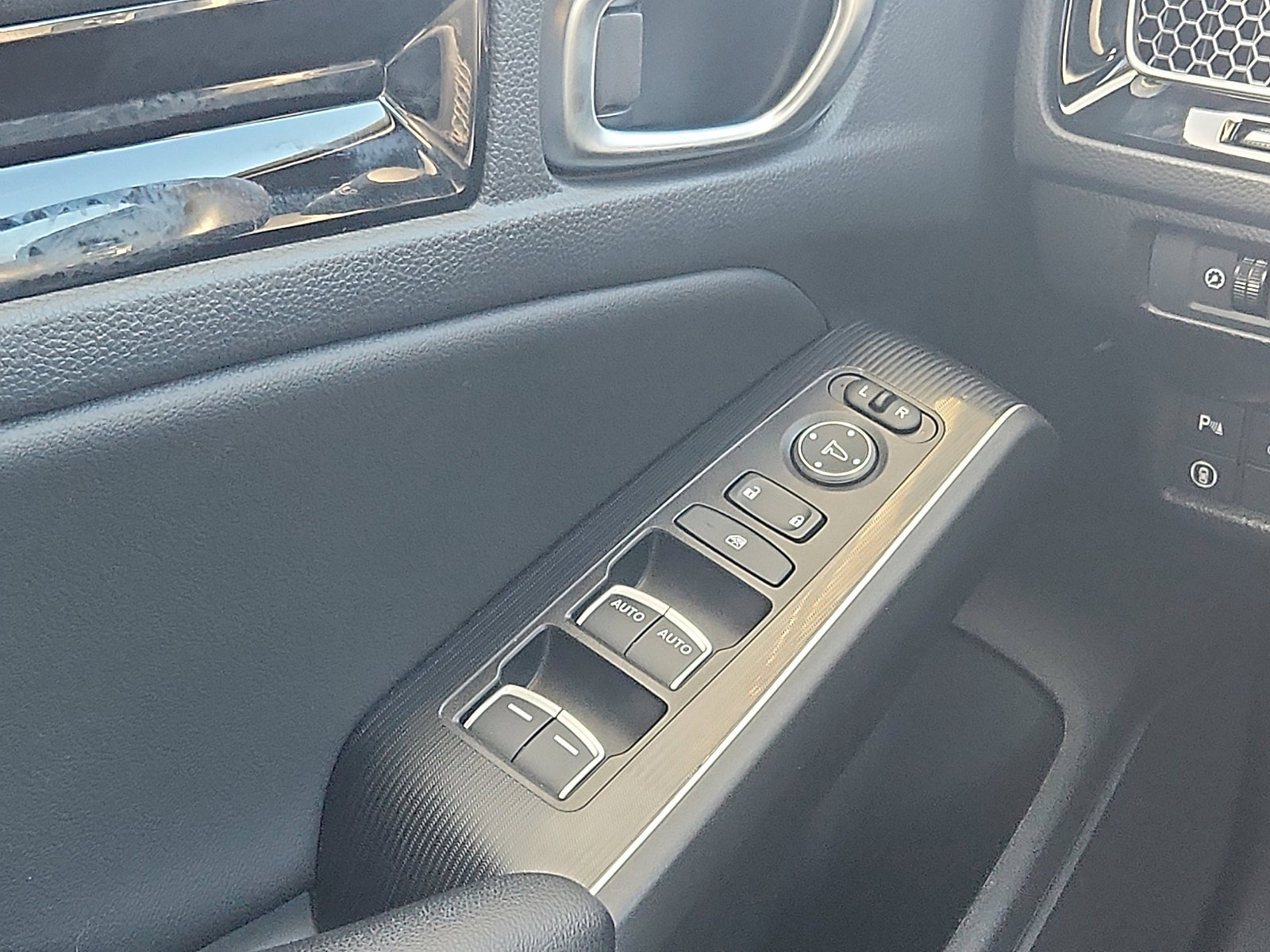 Used 2022 Honda Civic Sport Touring image 12