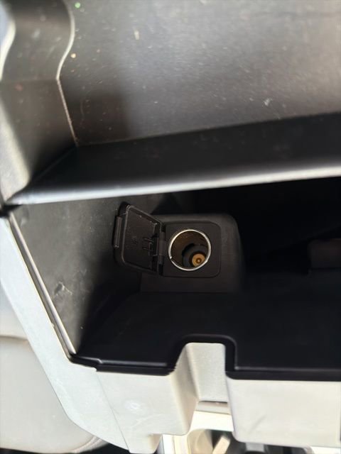 Certified 2022 Ford Explorer XLT w/ Equipment Group 202A image 39