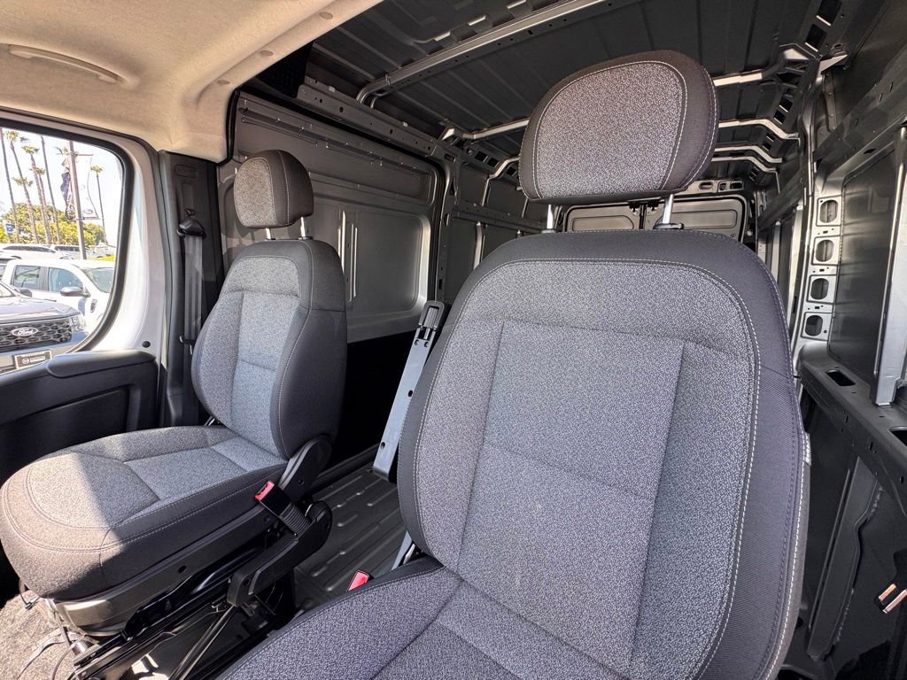 Used 2025 RAM ProMaster 2500 w/ Quick Order Package 22G SLT FWD image 16