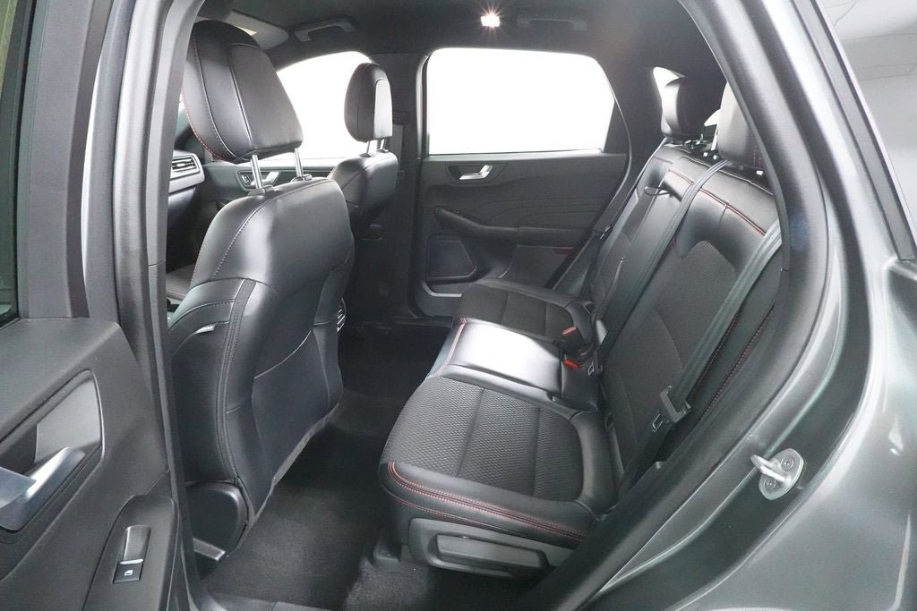 Certified 2025 Ford Escape ST-Line FWD image 24