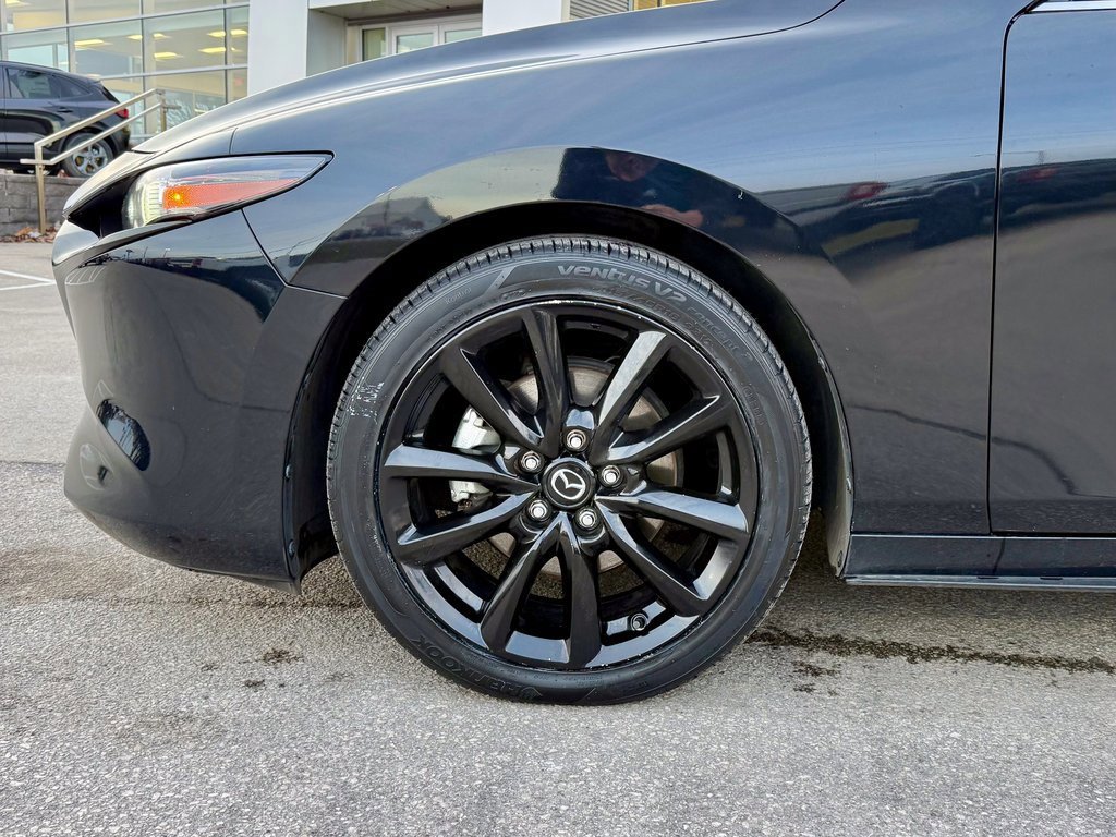 Used 2020 MAZDA MAZDA3 Premium image 64