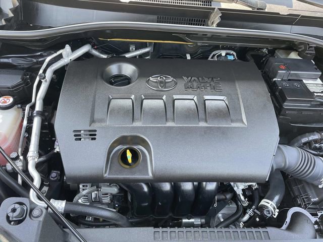 Used 2021 Toyota C-HR LE image 38