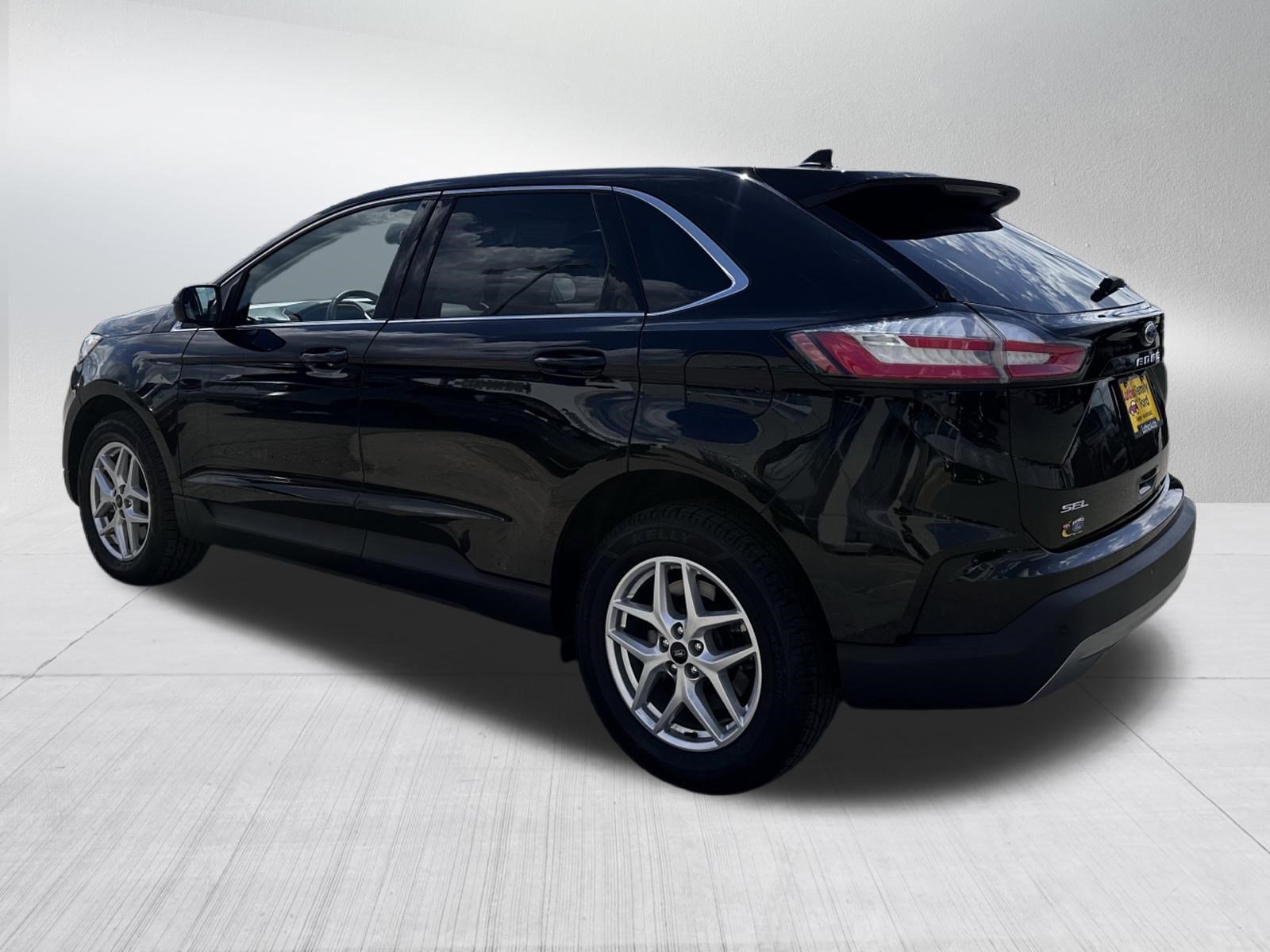 Certified 2024 Ford Edge SEL w/ Convenience Package AWD/4WD image 5