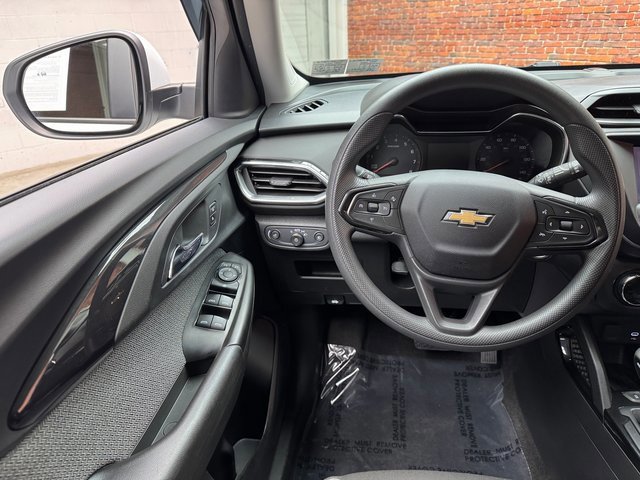 Used 2021 Chevrolet TrailBlazer LT w/ Driver Confidence Package image 14