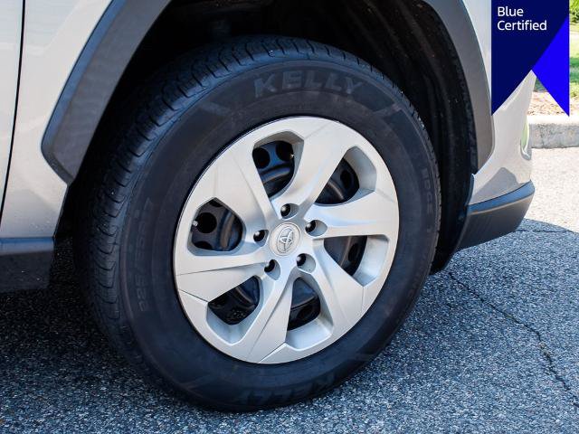 Used 2021 Toyota RAV4 LE w/ Carpet Mat Package (TMS) AWD/4WD image 8