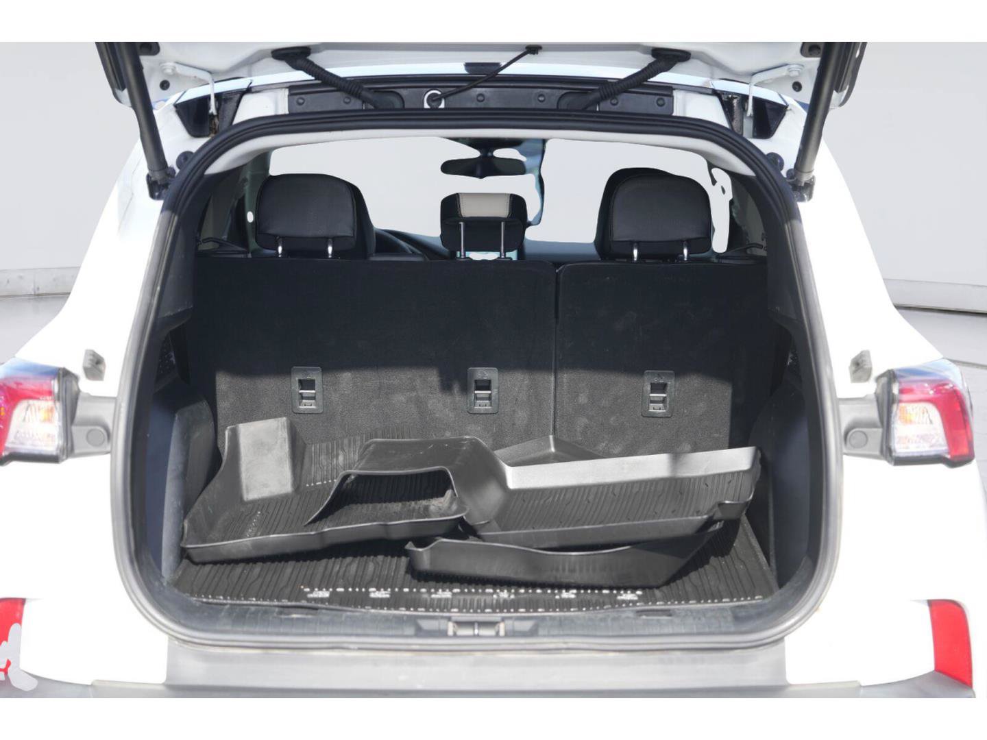 Certified 2022 Ford Escape SEL w/ Technology Package FWD image 31