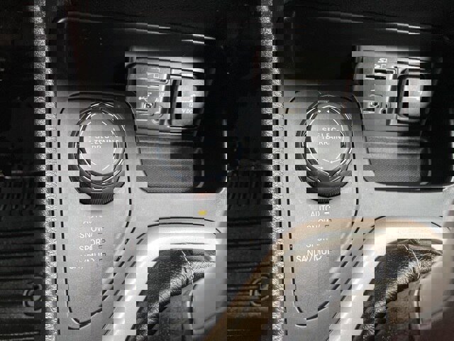 Used 2017 Jeep Cherokee Latitude w/ True North Edition image 23