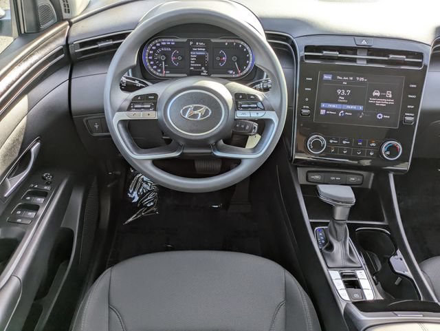Used 2023 Hyundai Tucson SE FWD image 16