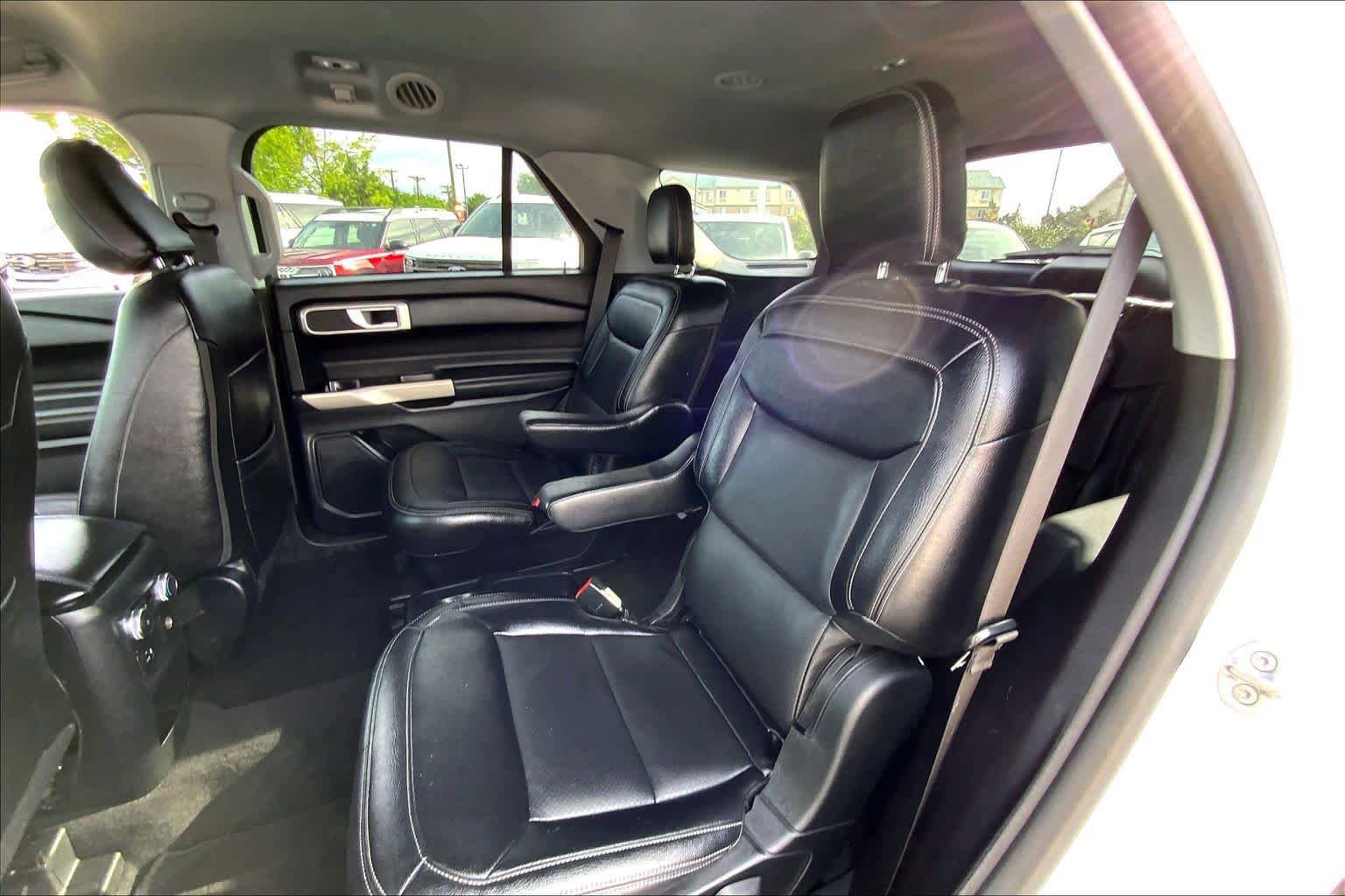Certified 2021 Ford Explorer XLT RWD image 19