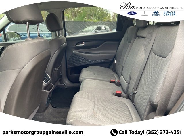 Used 2020 Hyundai Santa Fe SE image 12