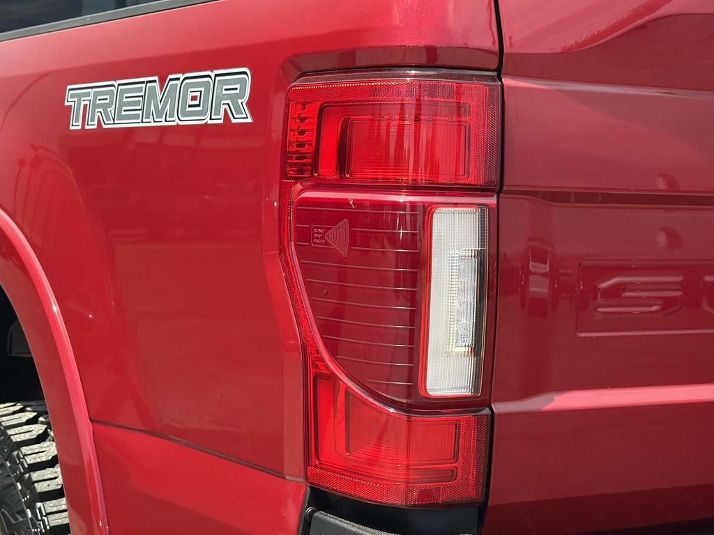 Certified 2022 Ford F250 Lariat w/ Tremor Off-Road Package AWD/4WD image 8