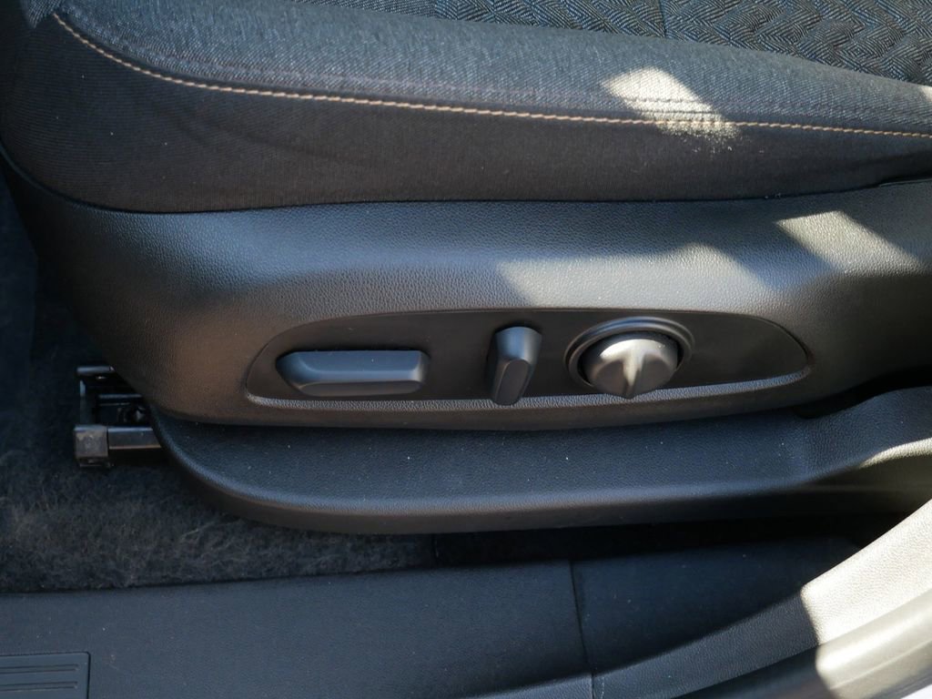 Used 2024 Chevrolet Equinox LT image 16