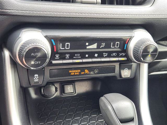 Used 2021 Toyota RAV4 XLE FWD image 18