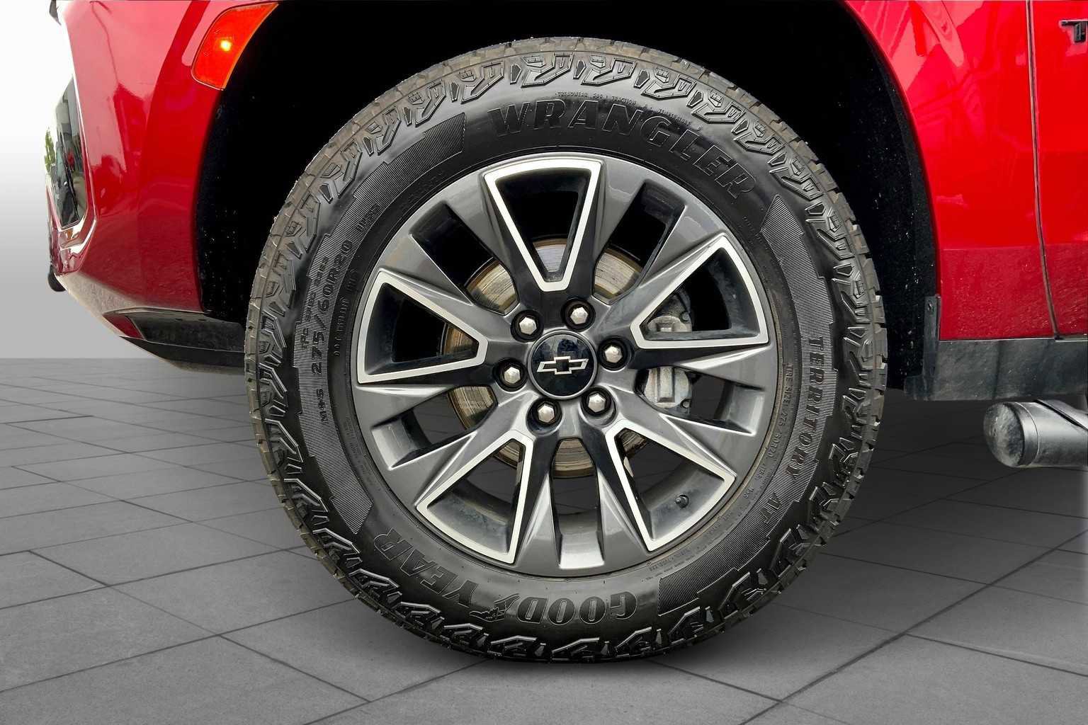 Used 2023 Chevrolet Tahoe Z71 w/ Luxury Package image 13