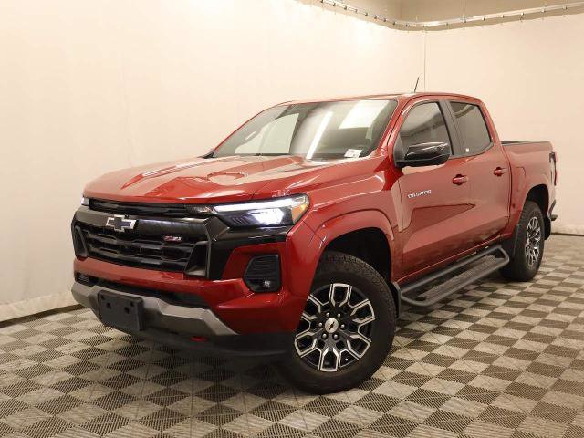 Used 2024 Chevrolet Colorado Z71 w/ Z71 Convenience Package 2 image 3