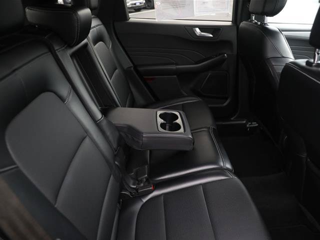 Certified 2024 Ford Escape Platinum AWD/4WD image 32