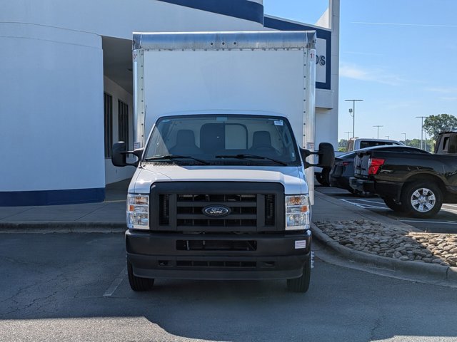 Certified 2024 Ford E-450 and Econoline 450 Super Duty w/ Power Windows & Locks Group RWD image 9