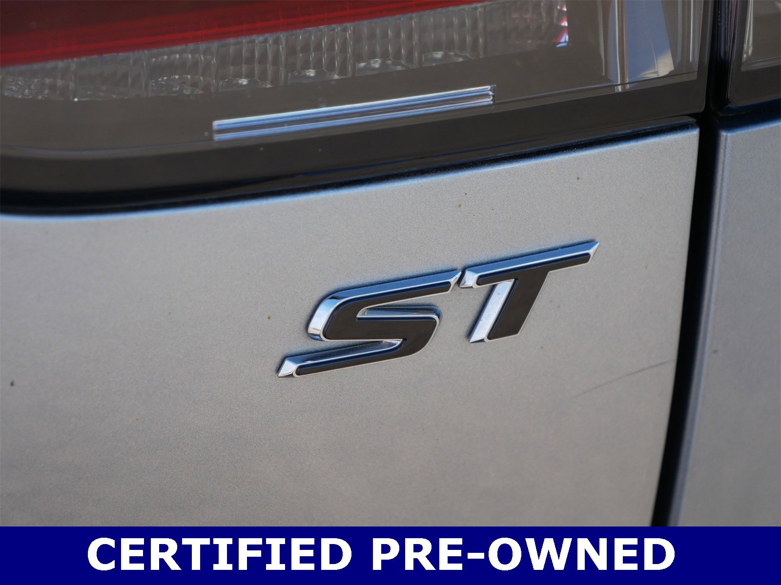 Used 2023 Buick Envision Essence w/ Sport Touring Package image 6