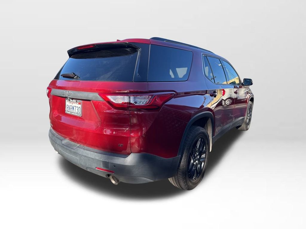Used 2020 Chevrolet Traverse LT image 3