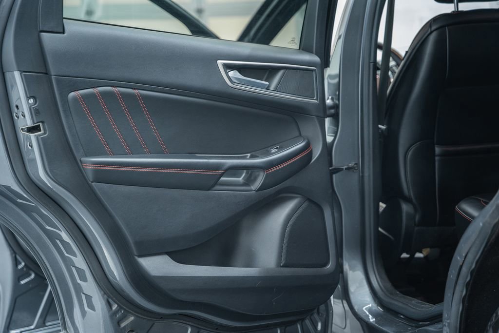 Certified 2022 Ford Edge ST-Line AWD/4WD image 39