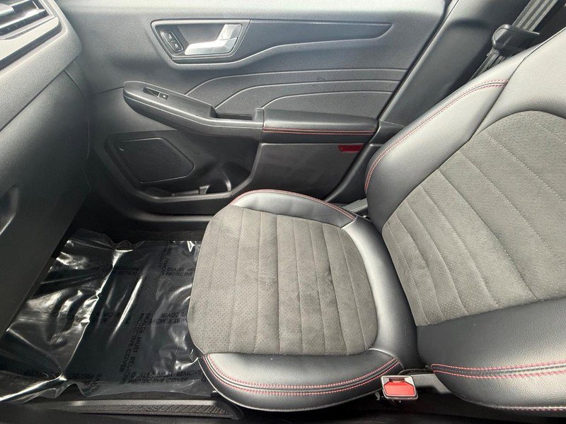 Certified 2021 Ford Escape SEL w/ SEL Stealth AWD Package image 24