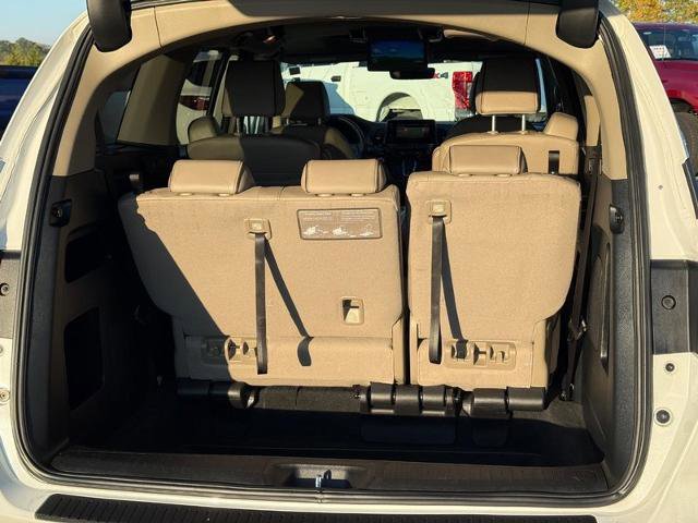 Used 2024 Honda Odyssey Elite image 6