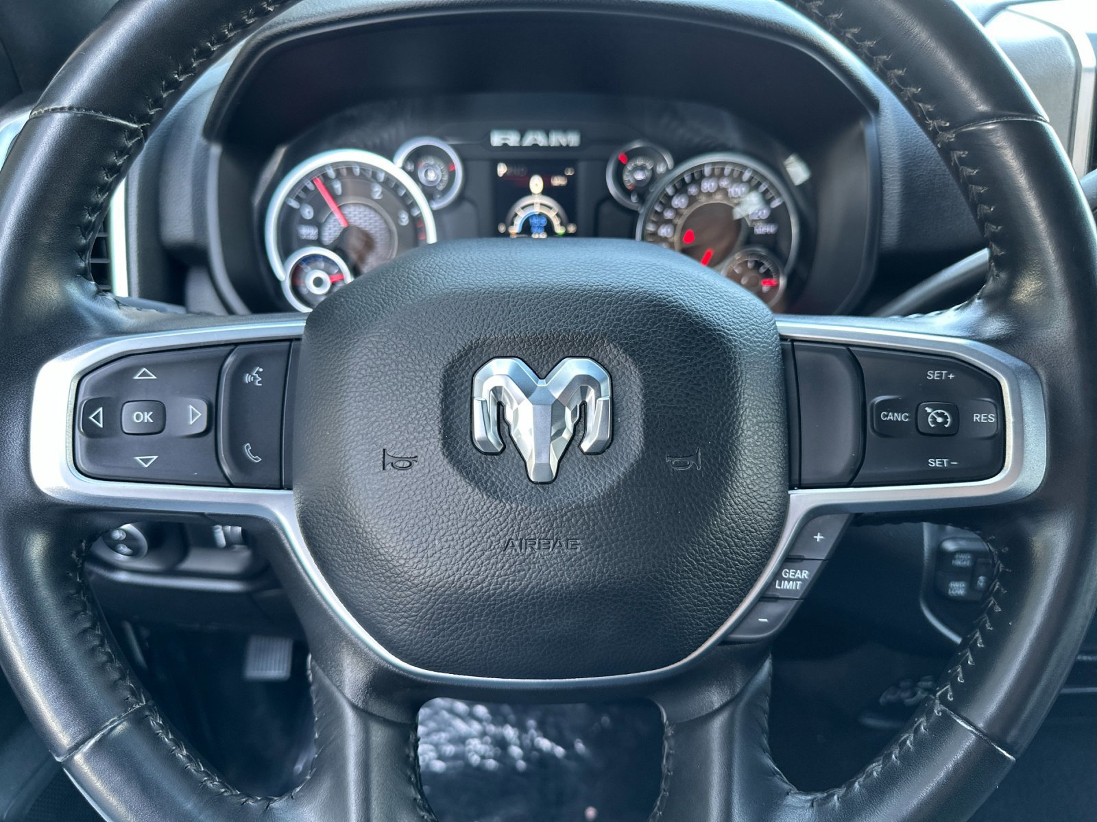 Used 2024 RAM 3500 Big Horn image 22