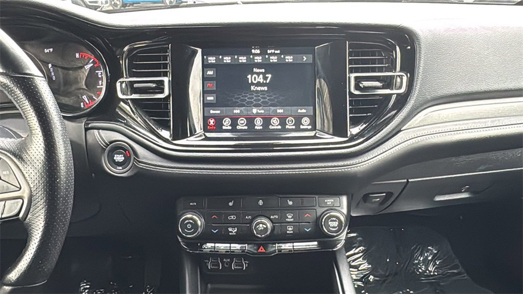 Used 2023 Dodge Durango SXT image 11