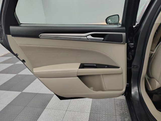 Certified 2019 Ford Fusion SE FWD image 23