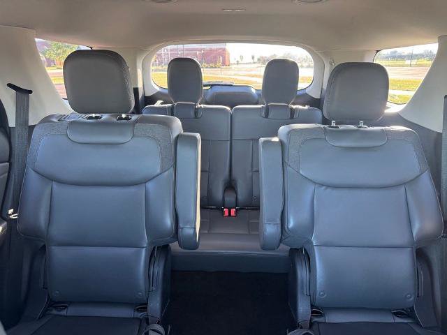 Certified 2025 Ford Explorer Active w/ Active Comfort Package AWD/4WD image 28