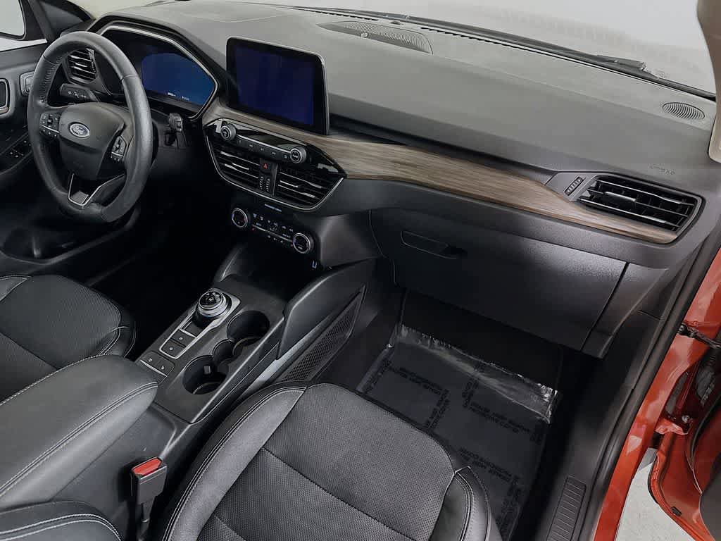 Certified 2020 Ford Escape Titanium AWD/4WD image 35