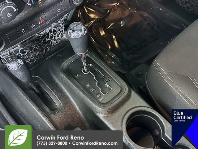 Used 2018 Jeep Wrangler Unlimited Sahara w/ Connectivity Group AWD/4WD image 18