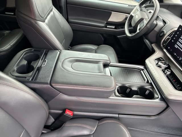 Certified 2025 Ford Expedition Active AWD/4WD image 47