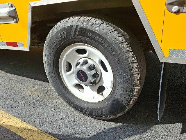 Used 2021 GMC Savana 3500 w/ Power Convenience Package RWD image 3