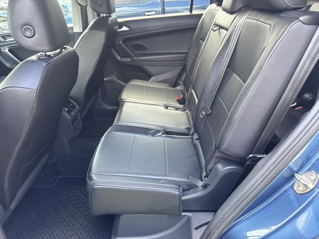Used 2020 Volkswagen Tiguan SE FWD image 17