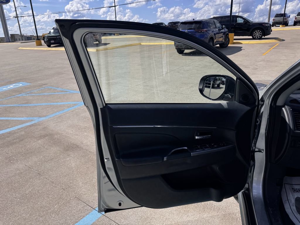 Used 2024 Mitsubishi Outlander Sport SE image 7