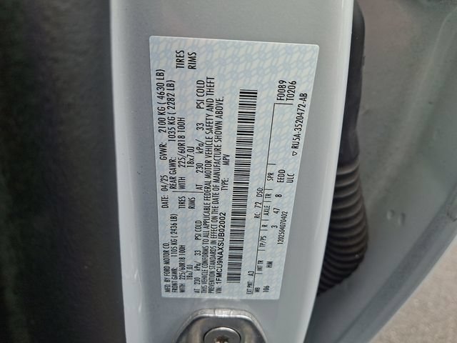 Certified 2025 Ford Escape ST-Line Select AWD/4WD image 32