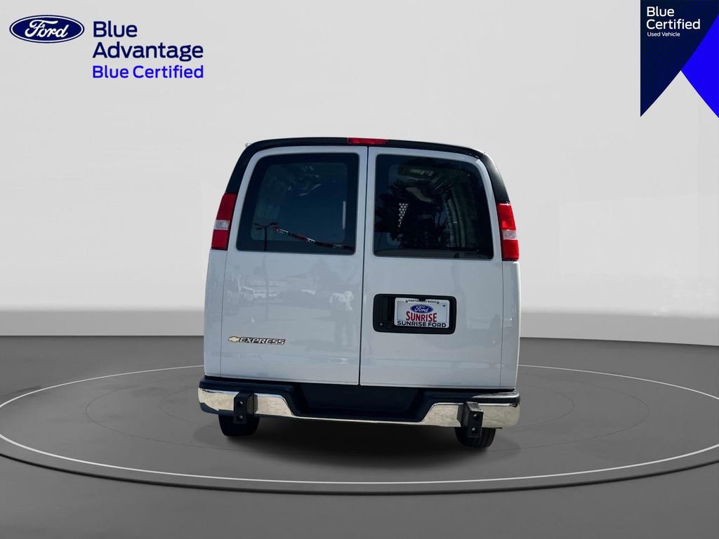Used 2024 Chevrolet Express 2500 w/ Driver Convenience Package RWD image 6