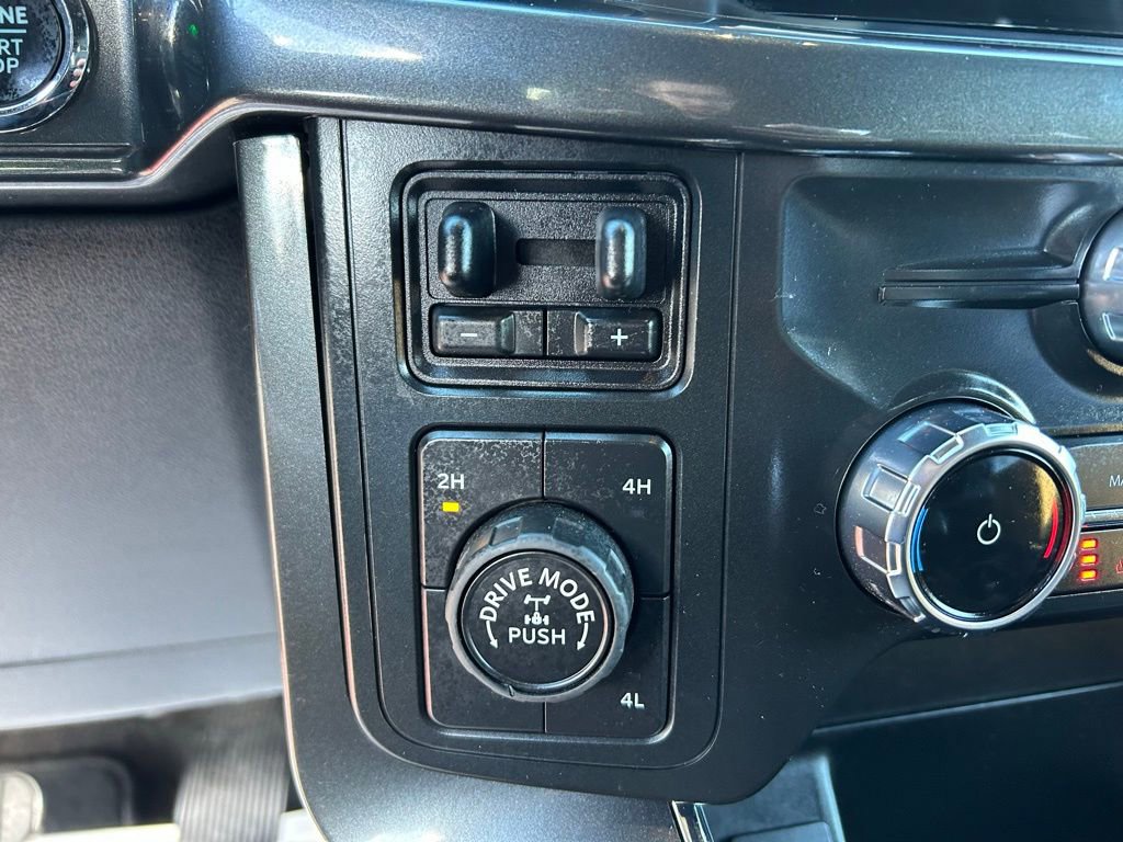 Certified 2022 Ford F150 XLT w/ Equipment Group 302A High image 31