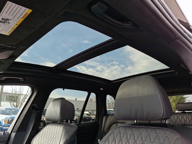 Used 2021 BMW X5 M50i w/ Executive Package image 14