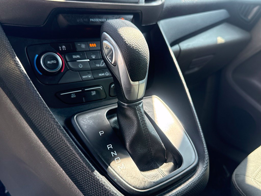 Certified 2022 Ford Transit Connect XLT FWD image 28