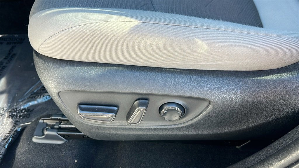 Used 2019 Toyota RAV4 XLE image 12