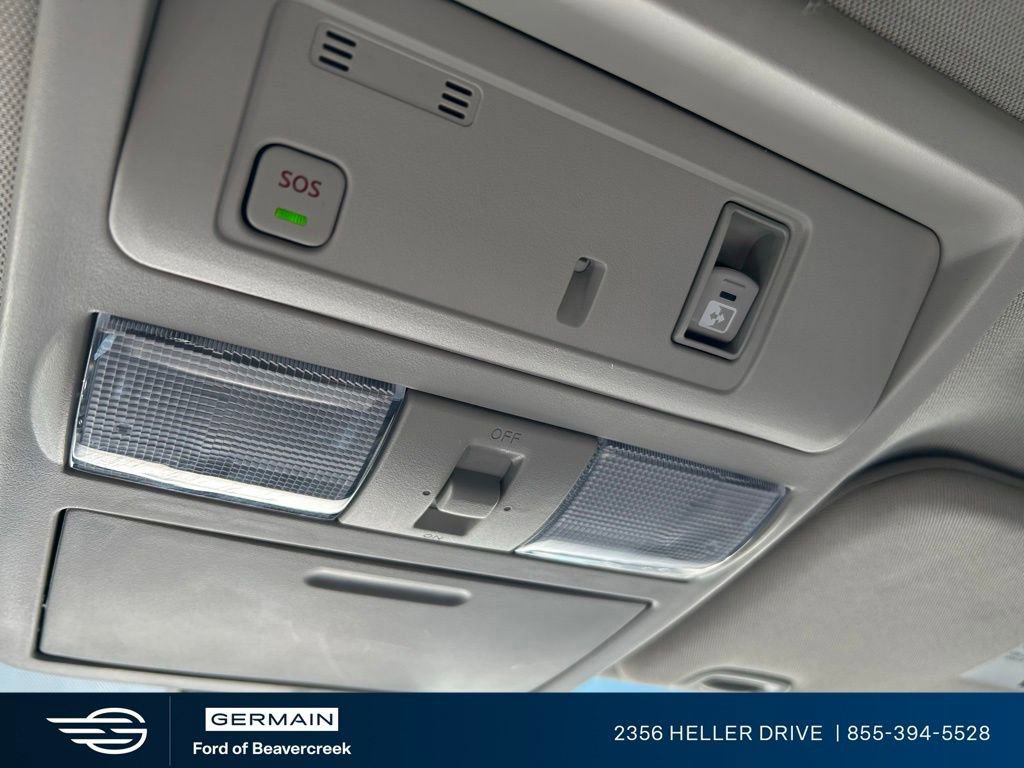 Used 2023 Nissan Titan SV w/ SV Convenience Package image 28