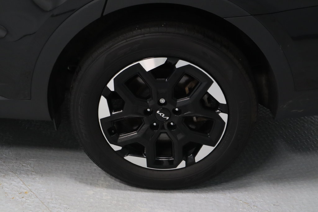 Used 2024 Kia Sorento S w/ Panoramic Sunroof Package FWD image 16