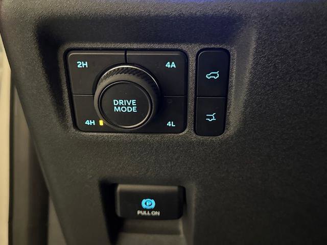 Certified 2025 Ford Expedition Platinum w/ Driver's Package image 19