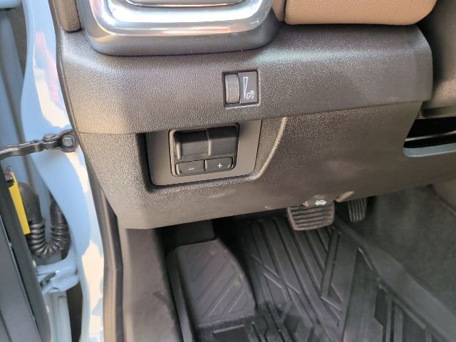 Used 2025 GMC Canyon Denali AWD/4WD image 25