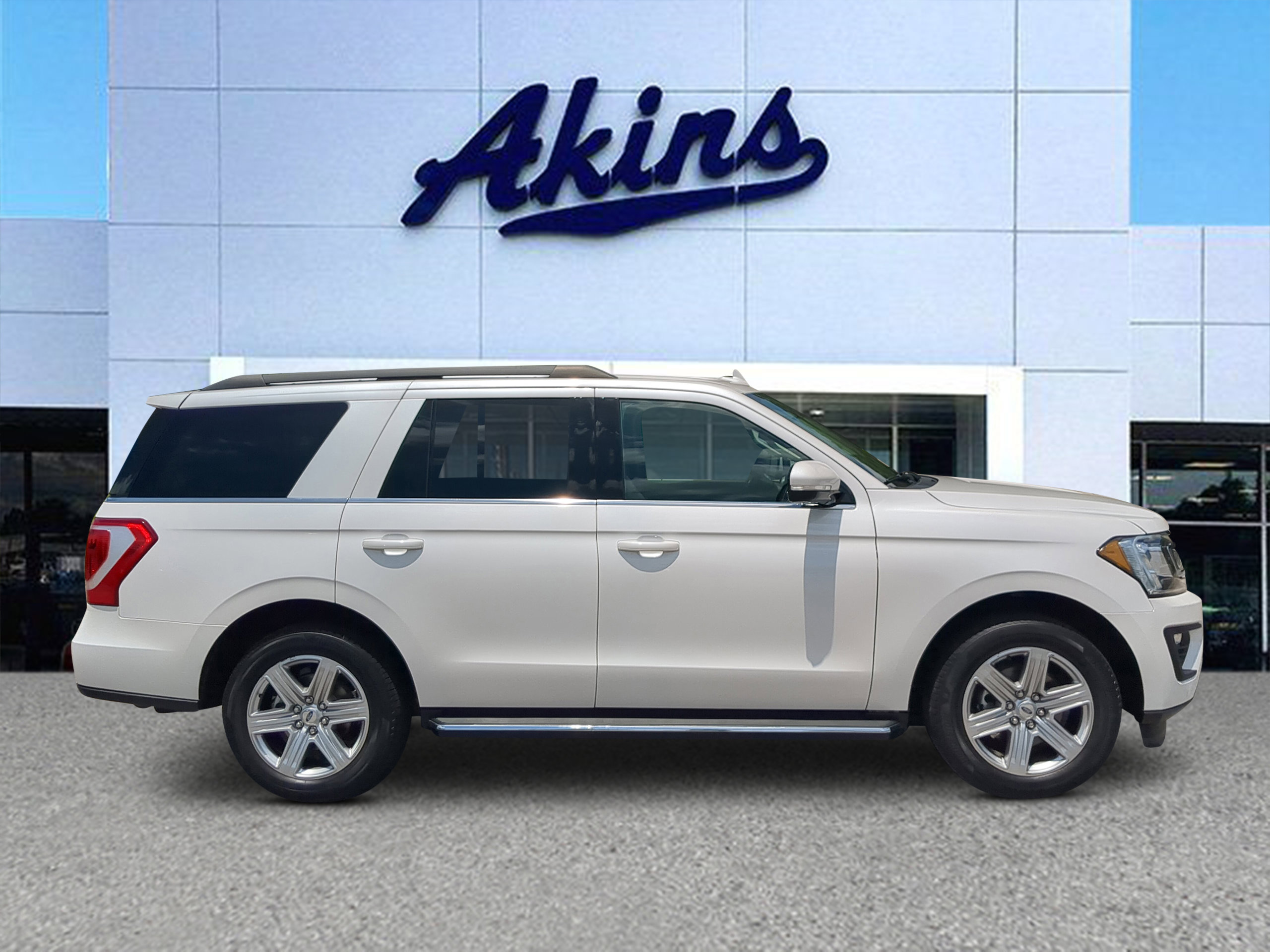 Certified 2019 Ford Expedition XLT w/ Equipment Group 202A